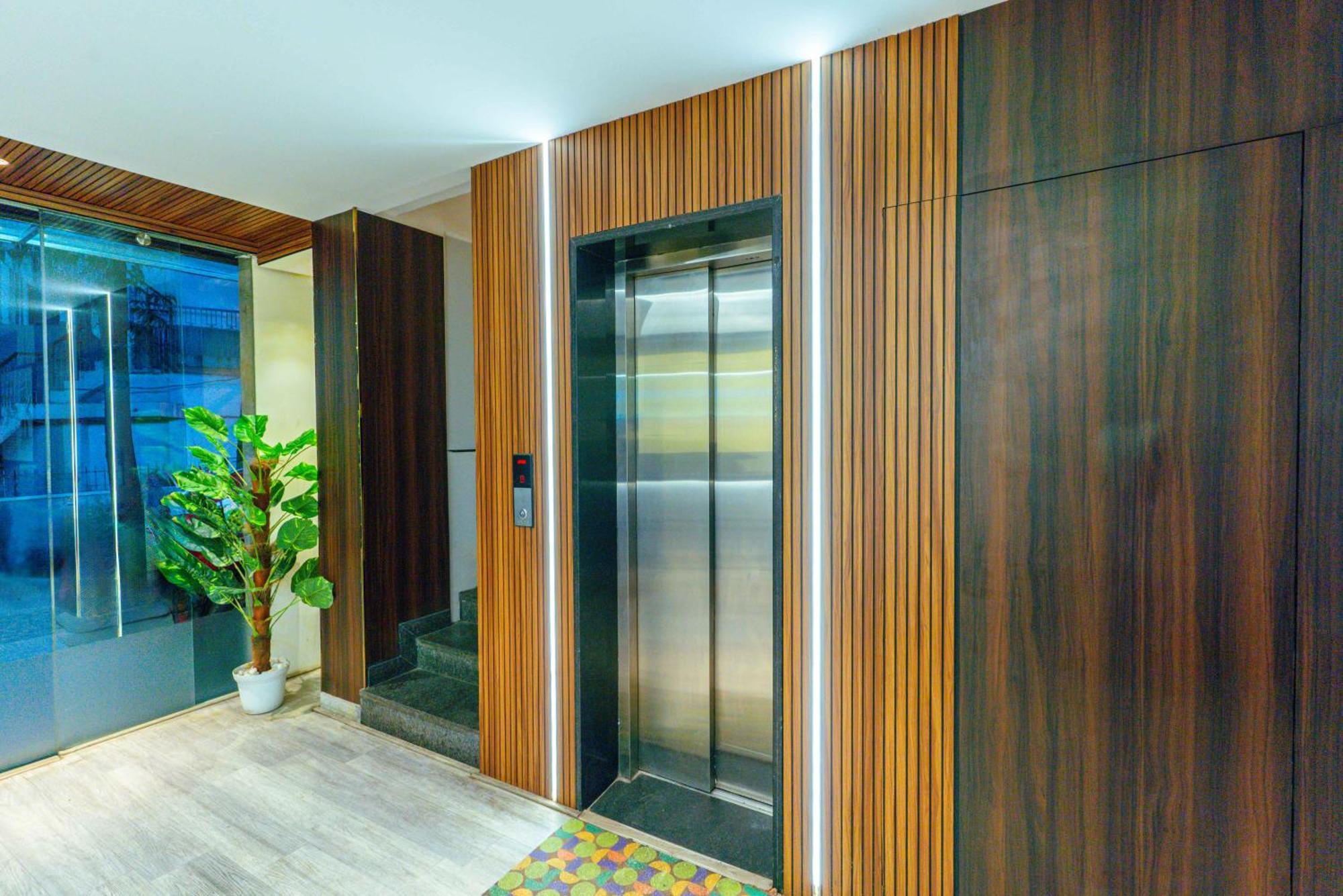 Treebo Elmas Grand Hotell Bangalore Eksteriør bilde